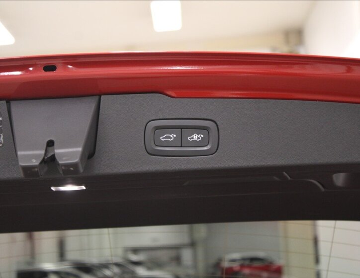 Volvo V60 Kombi 2,0 l 257 kw