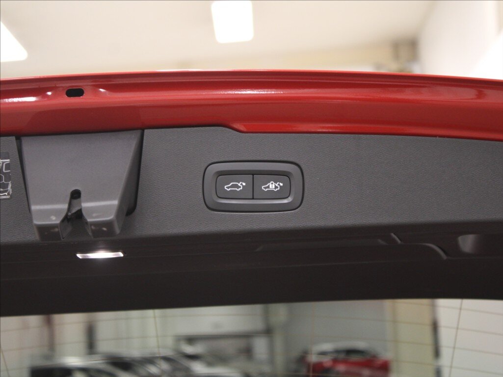 Volvo V60 Kombi 2,0 l 257 kw