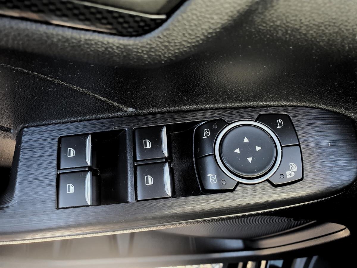 Ford Kuga SUV 2,5 l 112 kw