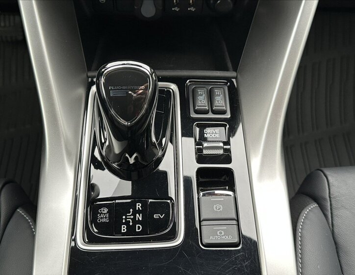 Mitsubishi Eclipse Cross Kombi 2,4 l 138 kw