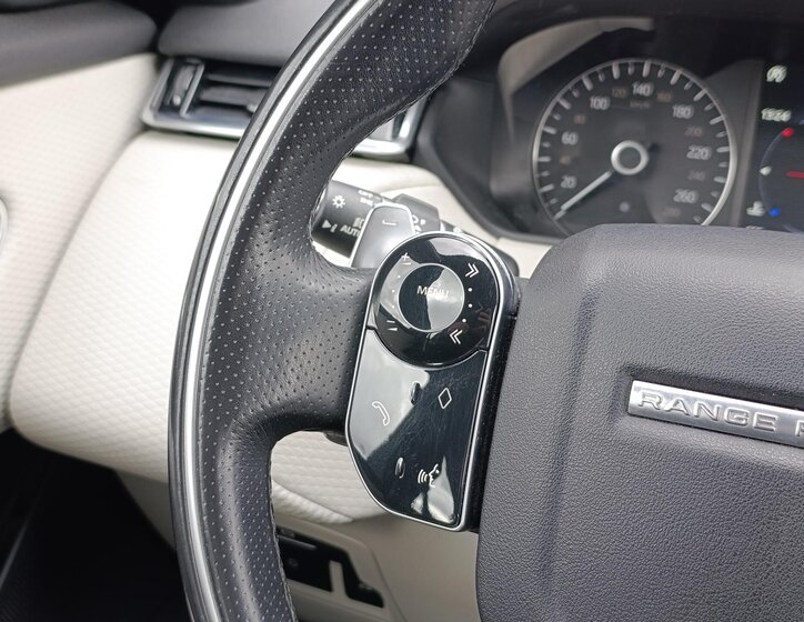 Land Rover Range Rover Velar SUV / Terénní 2,0 l 184 kw