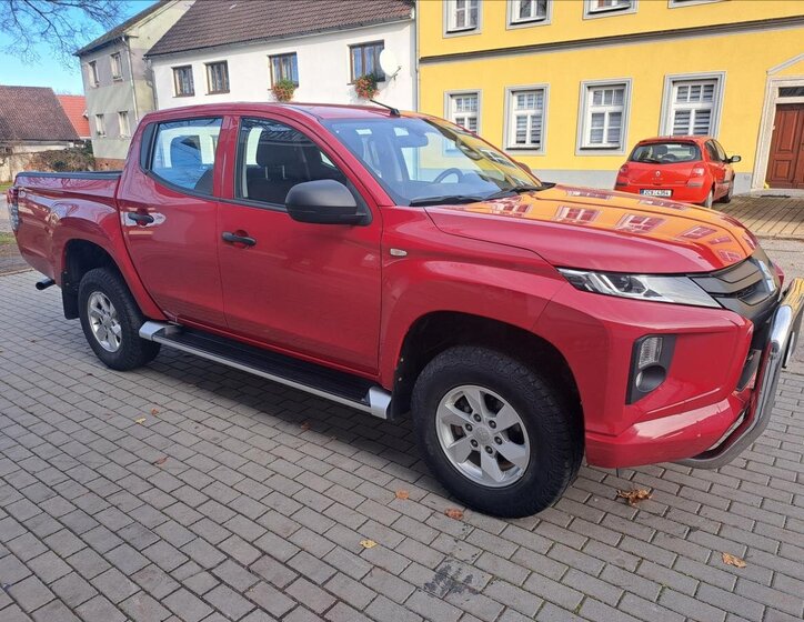 Mitsubishi L200 11