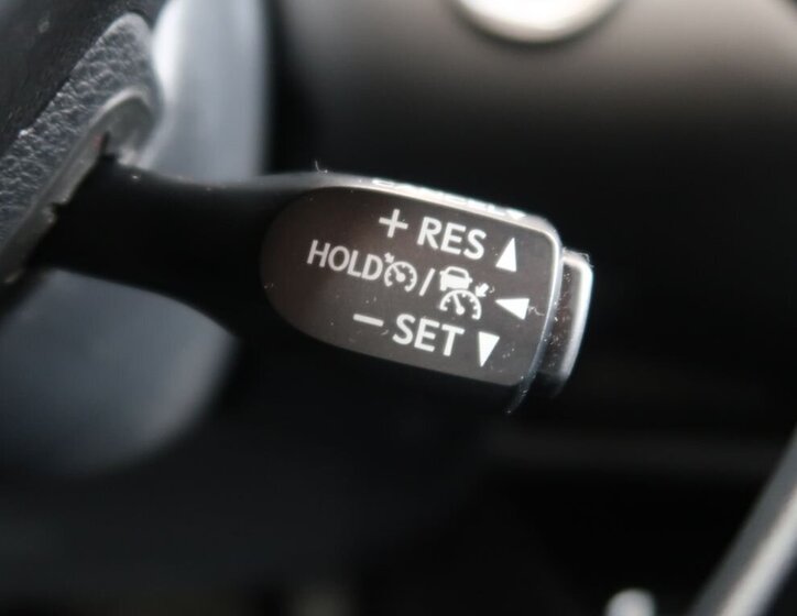 Toyota C-HR SUV 1,8 l 72 kw