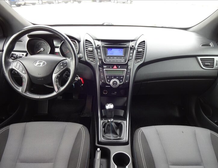 Hyundai i30 Kombi 1,6 l 99 kw