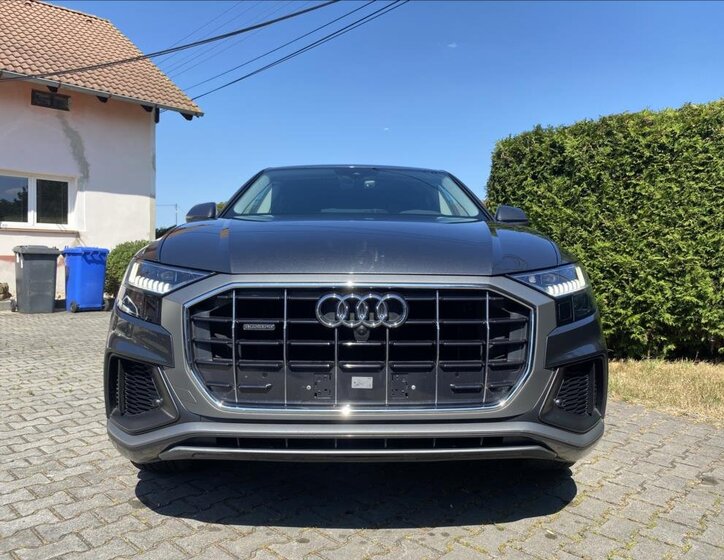 Audi Q8 SUV / Terénní 3,0 l 250 kw