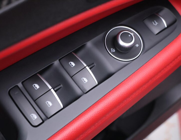 Alfa Romeo Stelvio SUV / Terénní 2,9 l 375 kw