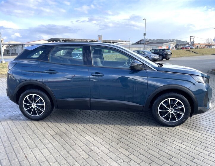 Peugeot 3008 MPV 1,2 l 96 kw
