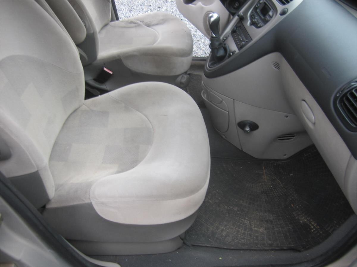 Citroën Xsara Picasso Kombi 1,6 l 80 kw