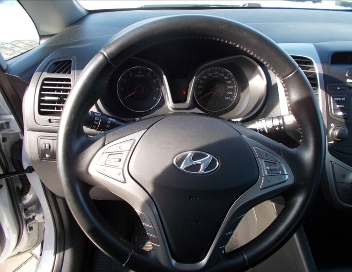 Hyundai ix20 MPV 1,6 l 91 kw