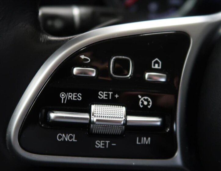 Mercedes-Benz Třídy E Kombi 2,0 l 135 kw