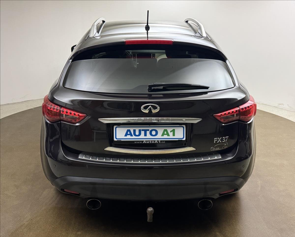 Infiniti FX37