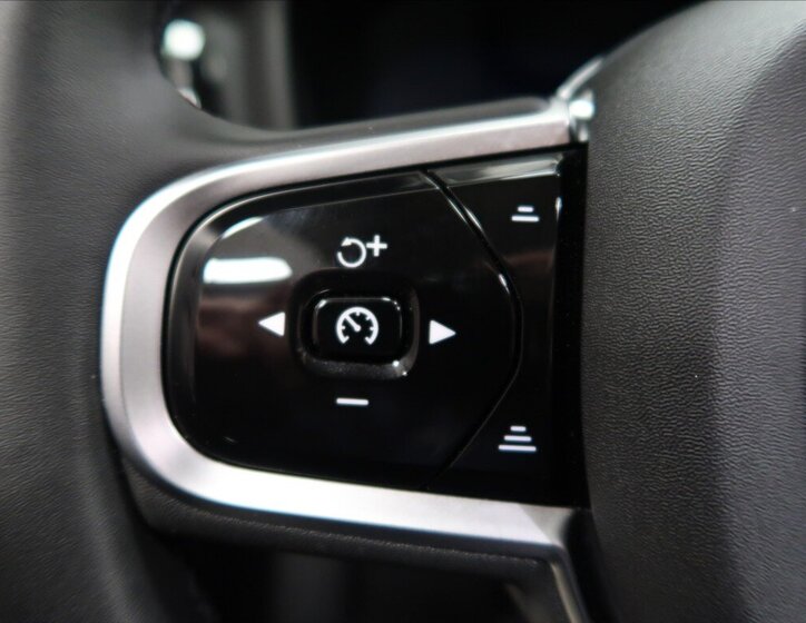 Volvo V60 Kombi 2,0 l 145 kw