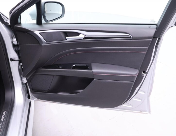 Ford Mondeo Kombi 2,0 l 132 kw