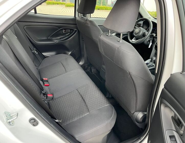 Toyota Yaris Cross 17