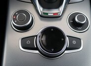 Alfa Romeo Stelvio SUV / Terénní 2,0 l 206 kw