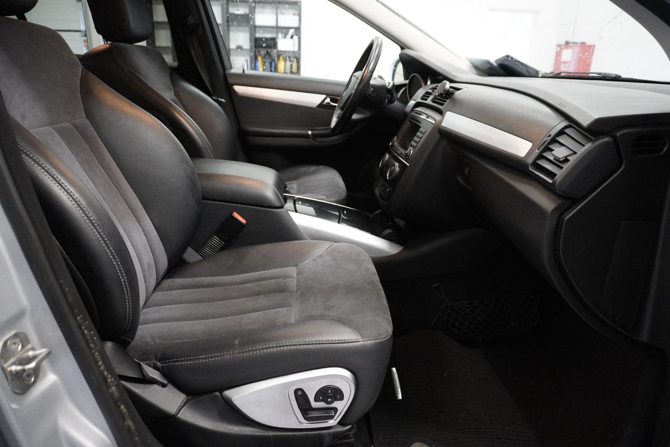 Mercedes-Benz Třídy R SUV 5,0 l 225 kw