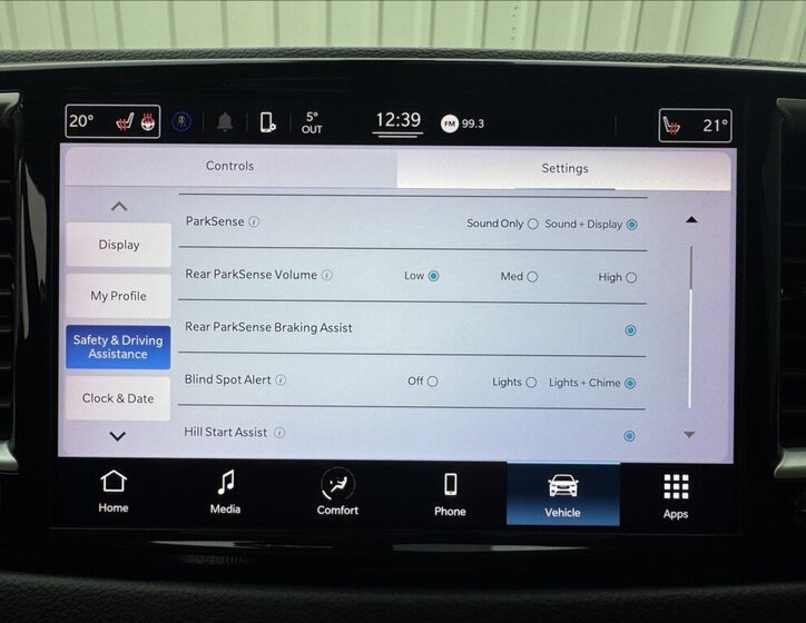 Chrysler Pacifica 43