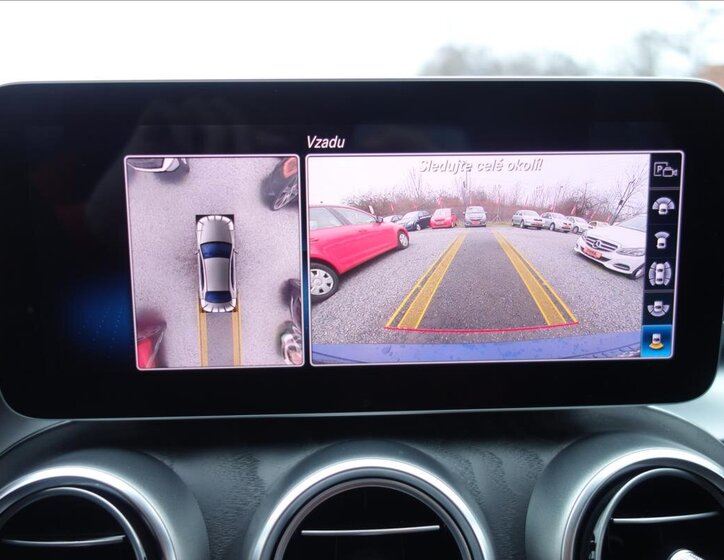 Mercedes-Benz Třídy C Sedan 2,0 l 143 kw