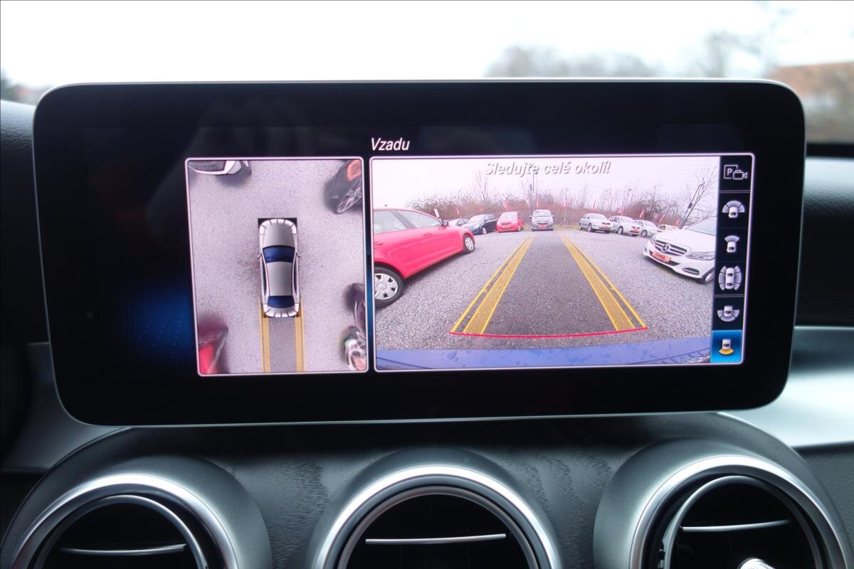 Mercedes-Benz Třídy C Sedan 2,0 l 143 kw