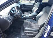Audi Q7 9