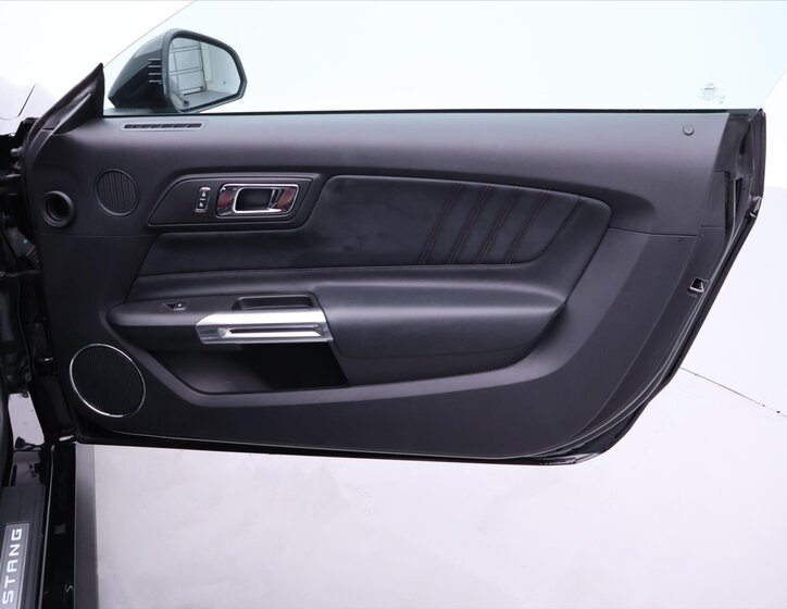 Ford Mustang Kupé 5,0 l 310 kw