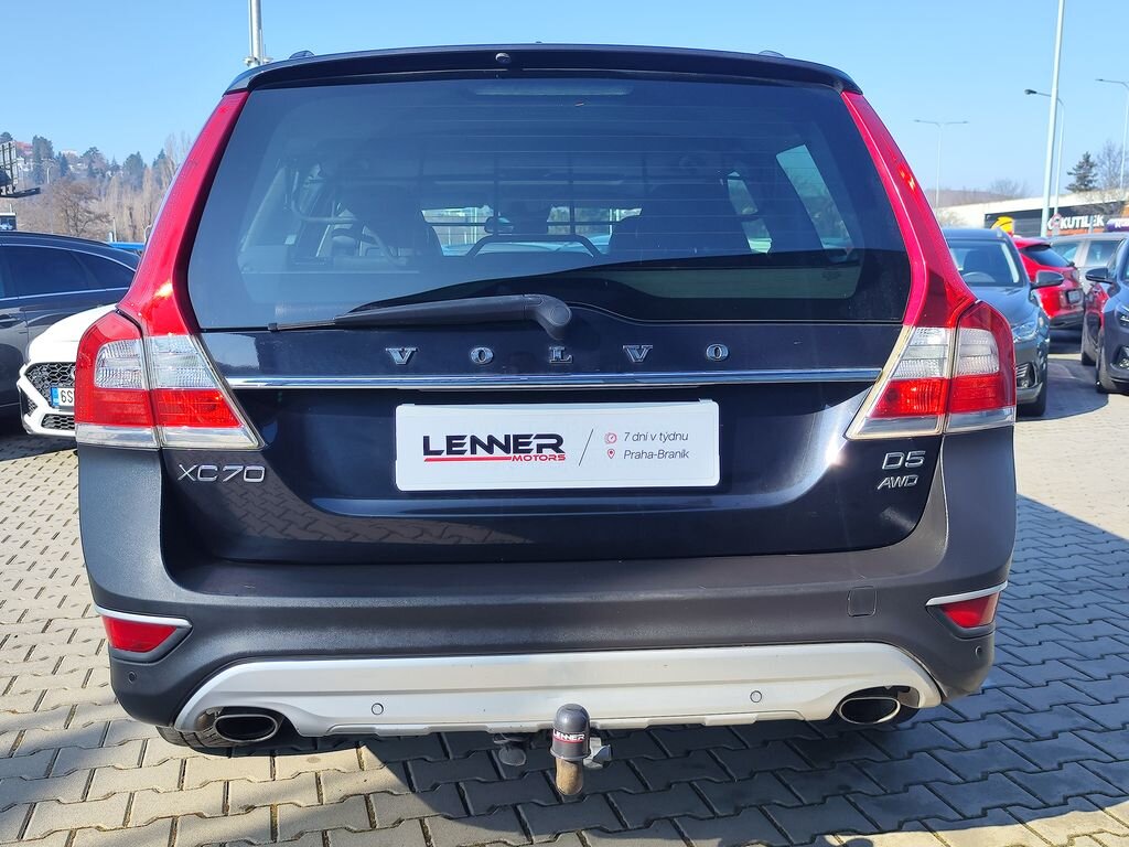 Volvo XC70 Kombi 2,4 l 158 kw