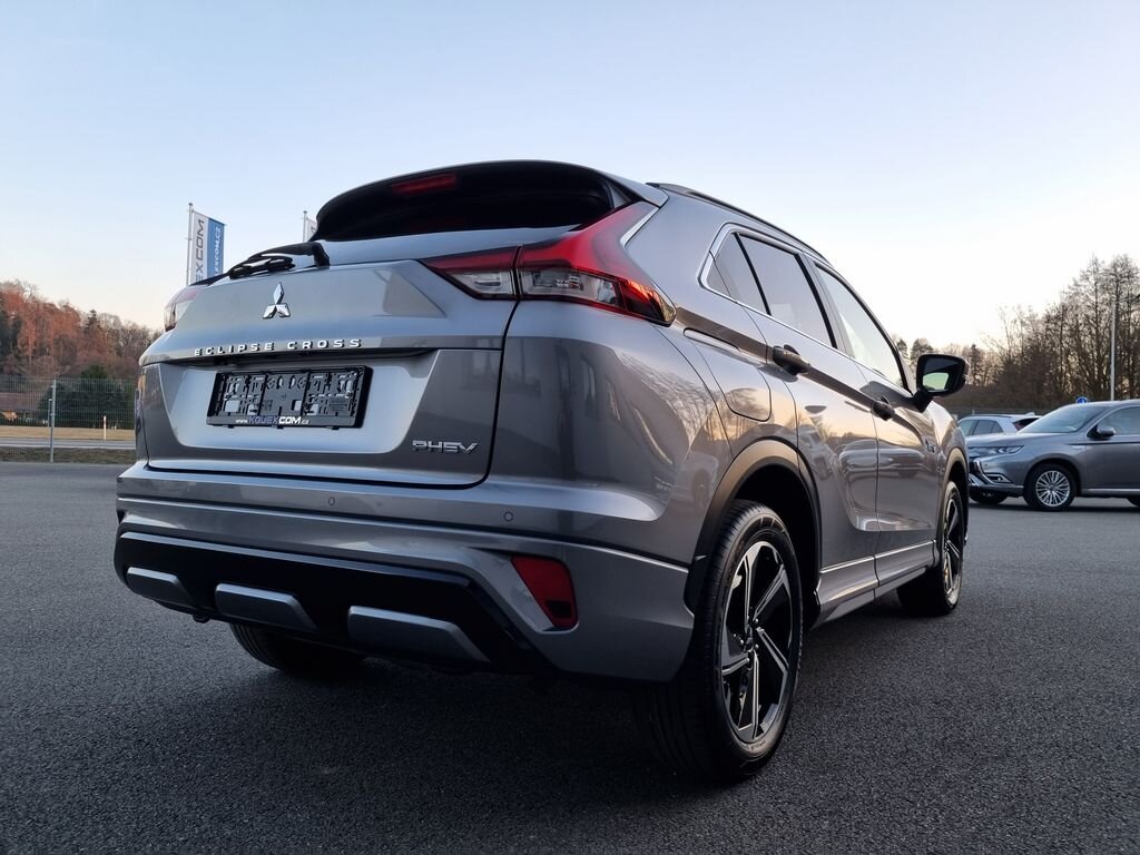 Mitsubishi Ostatní SUV / Terénní 2,4 l 138 kw