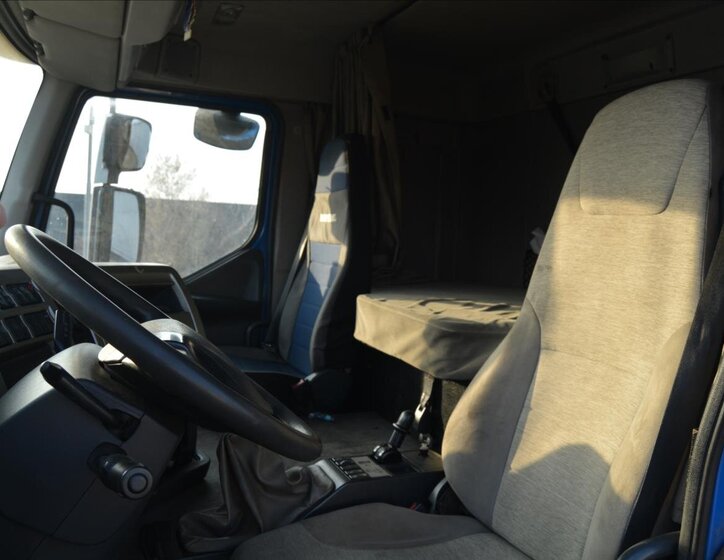 Renault Ostatní Valník 10,8 l 332 kw