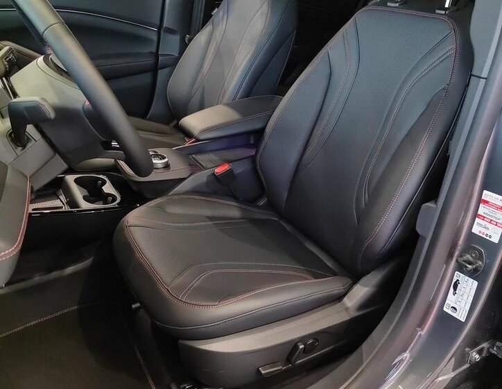 Ford Mustang Mach-E SUV 0,0 198 kw