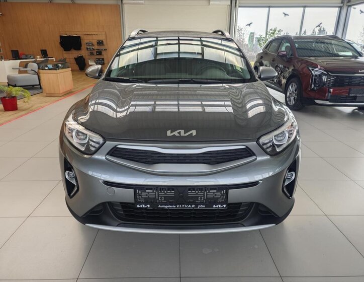 KIA Stonic CUV / Crossover 1,2 l 57 kw