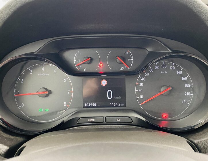 Opel Grandland X SUV 1,2 l 96 kw