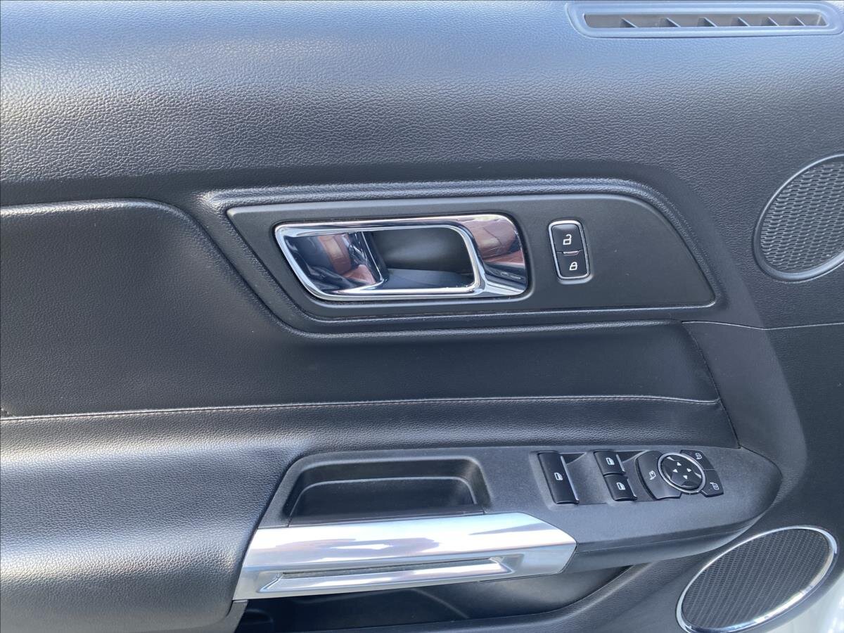 Ford Mustang Kabriolet 2,3 l 233 kw