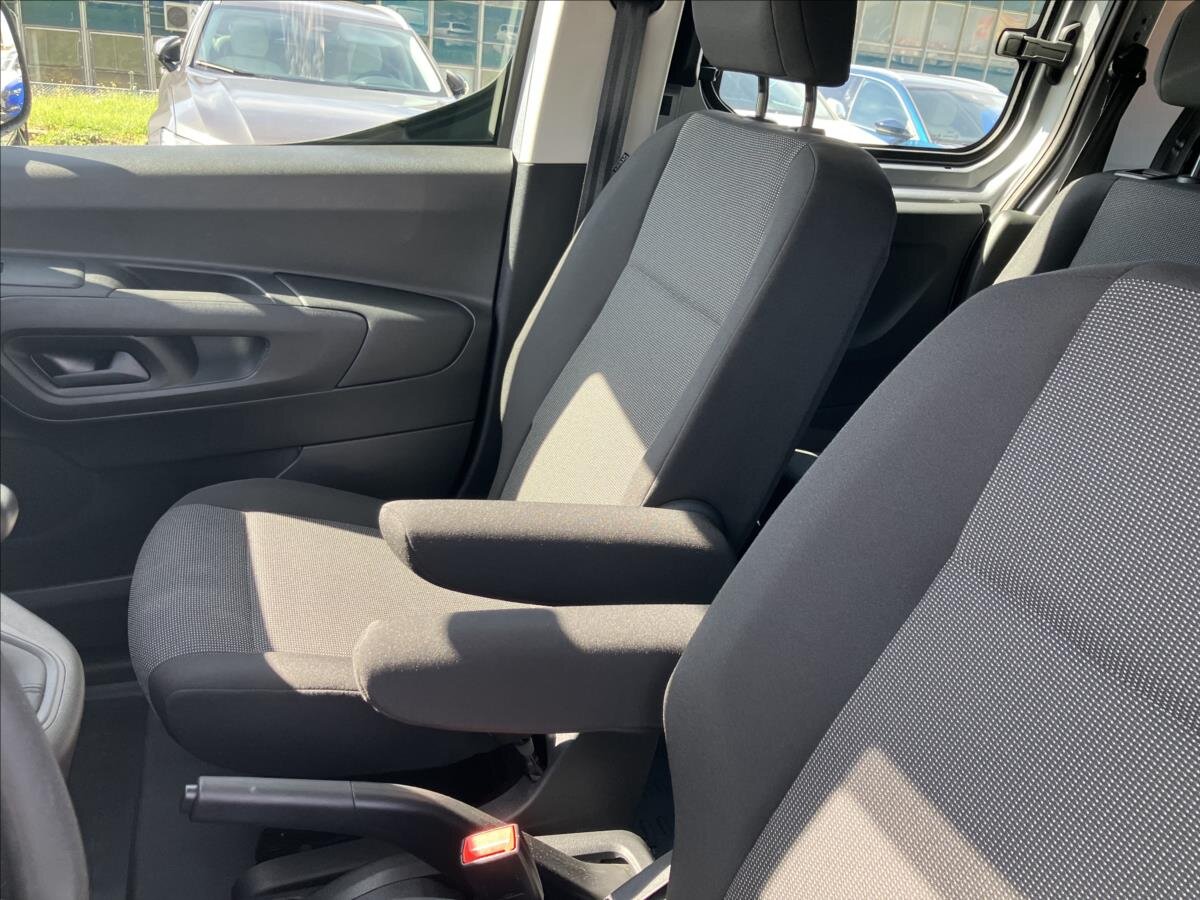 Toyota ProAce Kombi 1,2 l 81 kw