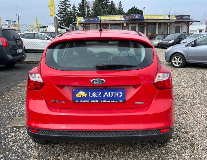 Ford Focus Hatchback 998,0 74 kw