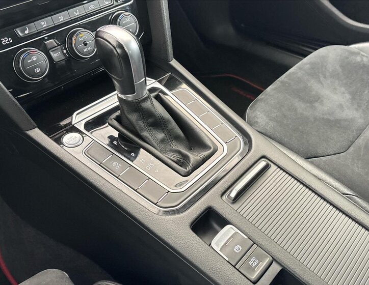 Volkswagen Arteon Liftback 2,0 l 110 kw