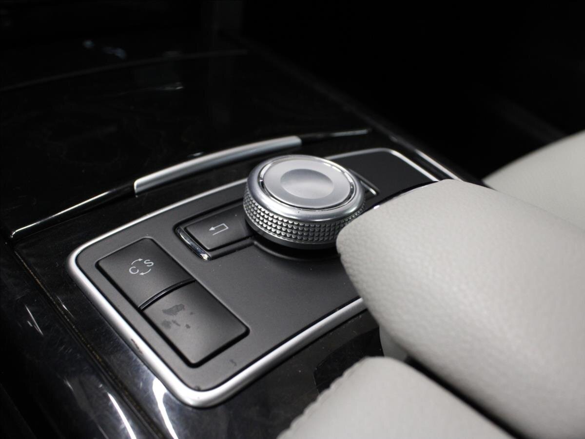 Mercedes-Benz Třídy E Sedan 3,0 l 170 kw