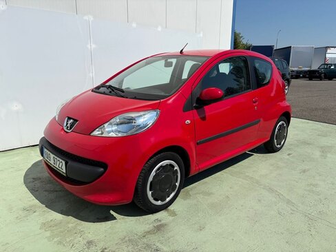 Peugeot 107 Hatchback 998,0 50 kw