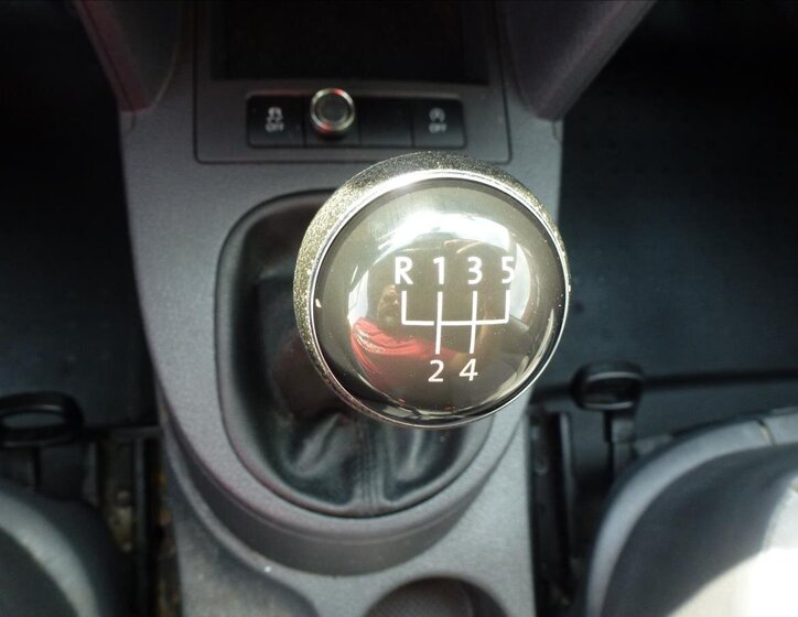 Volkswagen Caddy Skříň 1,6 l 75 kw