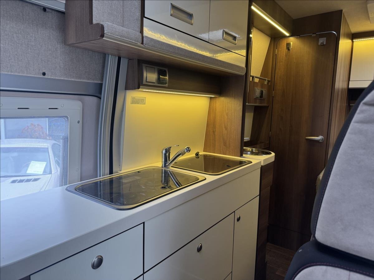 Peugeot Ostatní Ostatní 3,0 l 130 kw