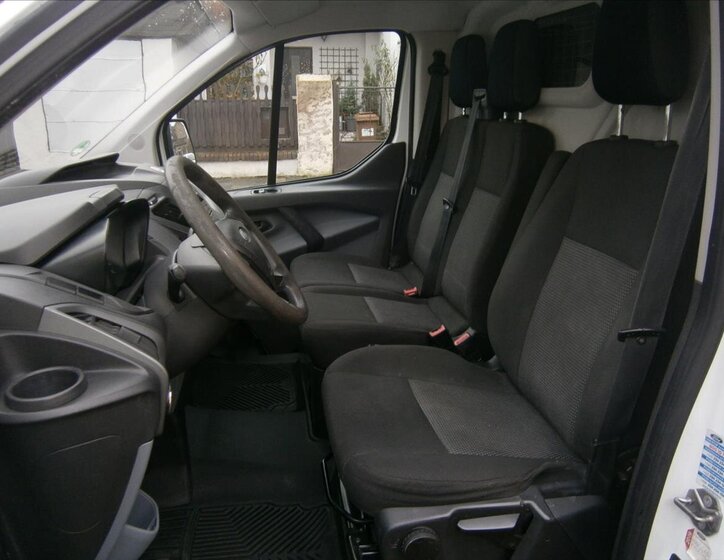 Ford Transit Custom 11