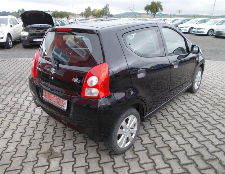 Suzuki Alto 11