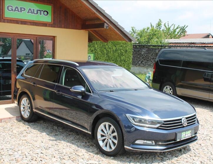 Volkswagen Passat 1