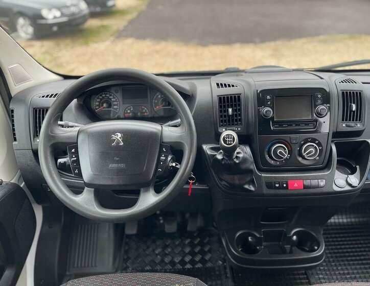 Peugeot Boxer 24