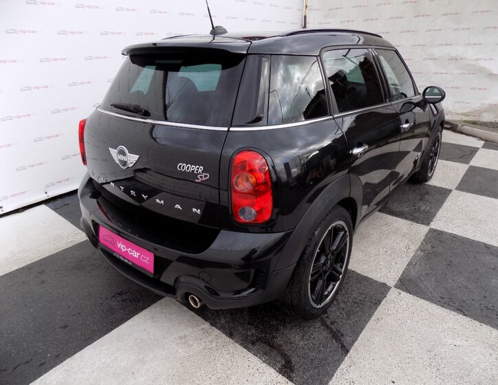 Mini Countryman 8