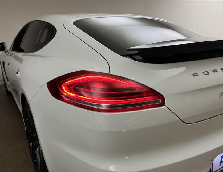 Porsche Panamera 45