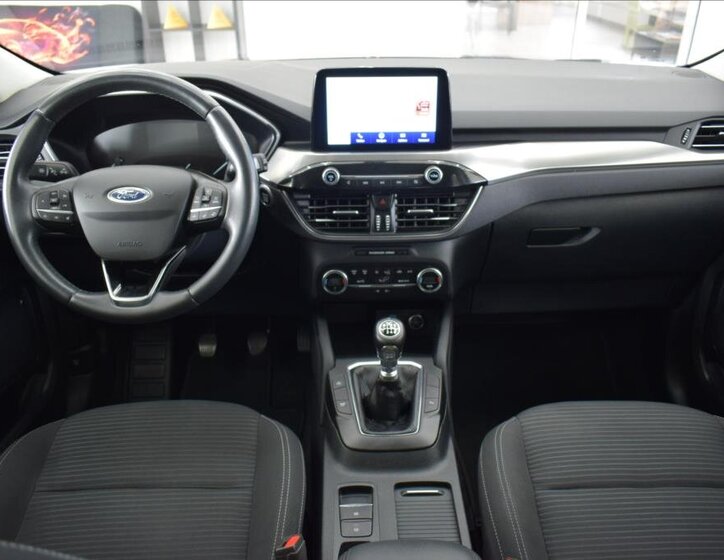 Ford Kuga SUV / Terénní 1,5 l 110 kw