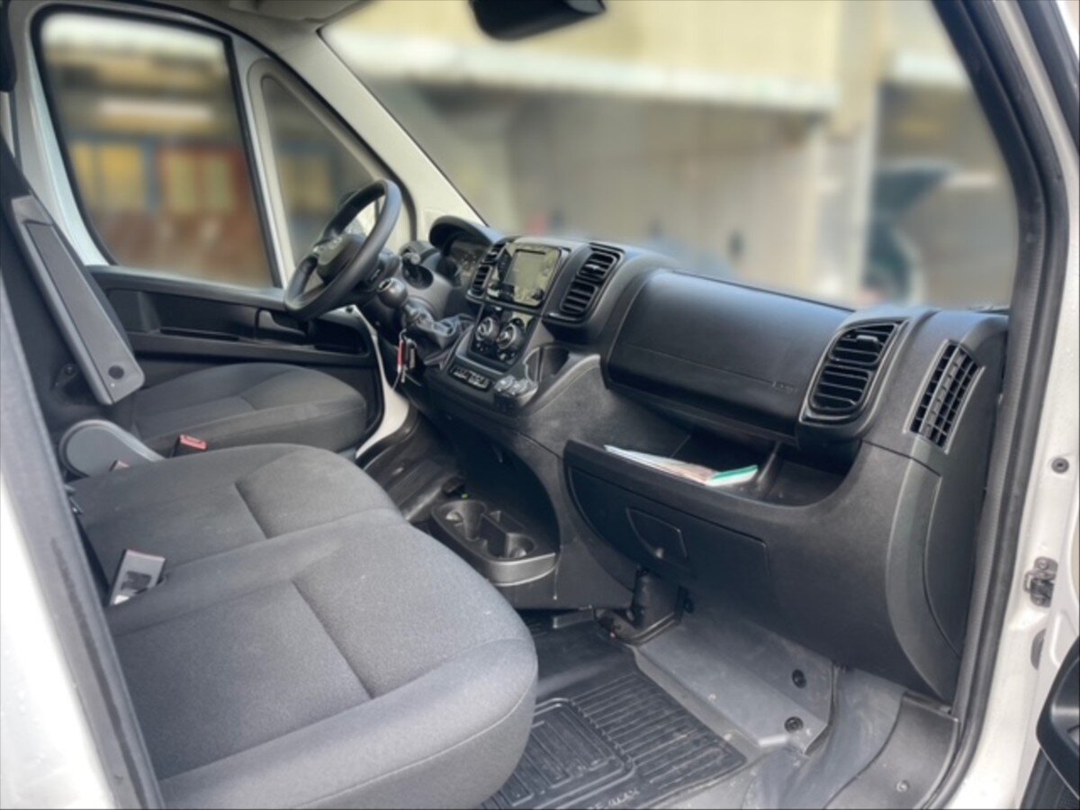 Toyota Ostatní Skříň 2,2 l 88 kw