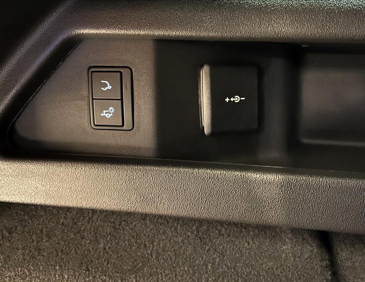 Land Rover Discovery Sport SUV / Terénní 2,0 l 150 kw