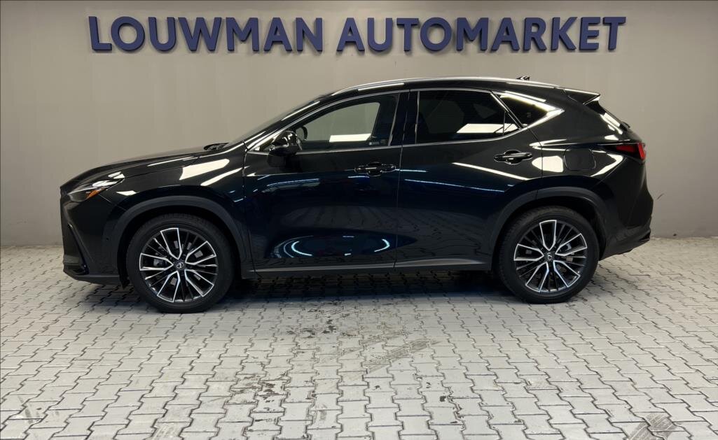 Lexus NX 450h plus SUV 2,5 l 227 kw