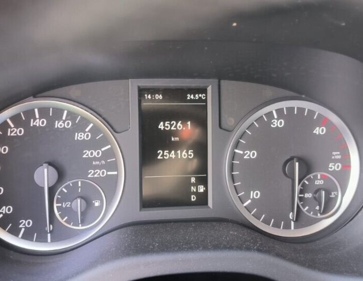 Mercedes-Benz Vito 3